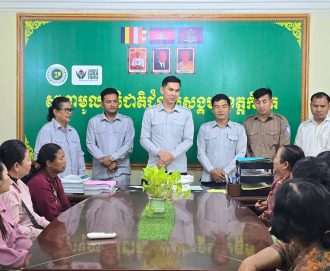 ពិធីបើកផ្តល់ប្រាក់ធានារ៉ាប់រងសង្គម ប្រាក់បូជាសព និងប្រាក់ឧបត្ថម្ភមួយលើកដំបូង ជូនគ្រួសារសពអតីតយុទ្ធជន