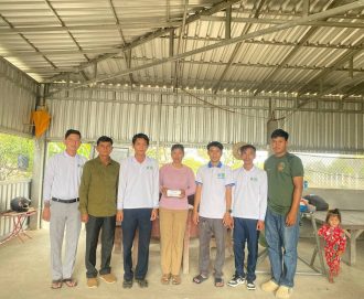 ក្រុមការងារមូលនិធិជាតិជំនួយសង្គមនាំយកថវិកាបូជាសពមួយលើកដំបូងជូនដល់គ្រួសារសពជនពិការដែលជាអតីតយុទ្ធជន ចំនួន ០១គ្រួសារ