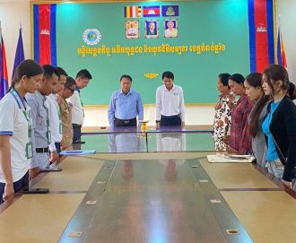 ការប្រគល់ជាមូលប្បទានបត្រជូនគ្រួសារសពអតីតយុទ្ធជន(ជនពិការ )ចំនួន ៣គ្រួសារ